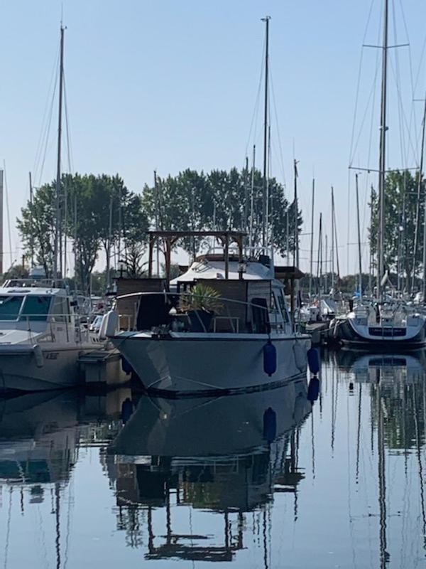 Hotel Magnifique Bateau Maison Ouistreham Exterior foto